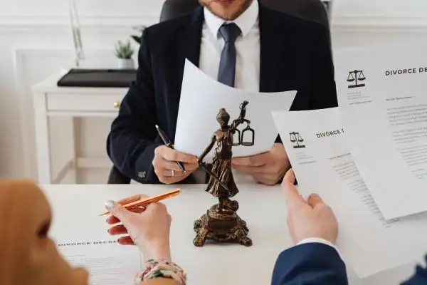our fees Harlow from EH Mediation - image of couple in joint mediation meeting